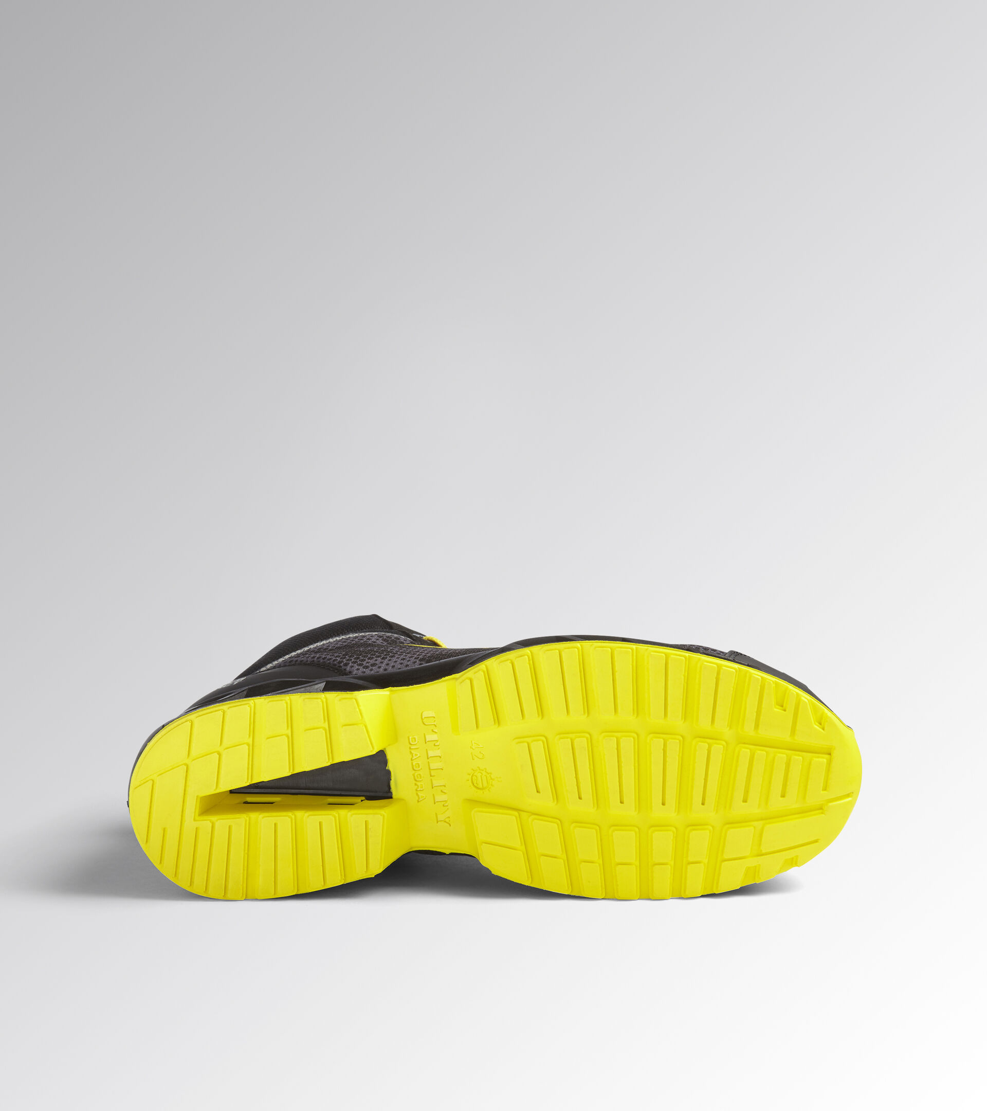STABLE IMPACT MID S3 SRC ESD High shoe - Diadora Online Store