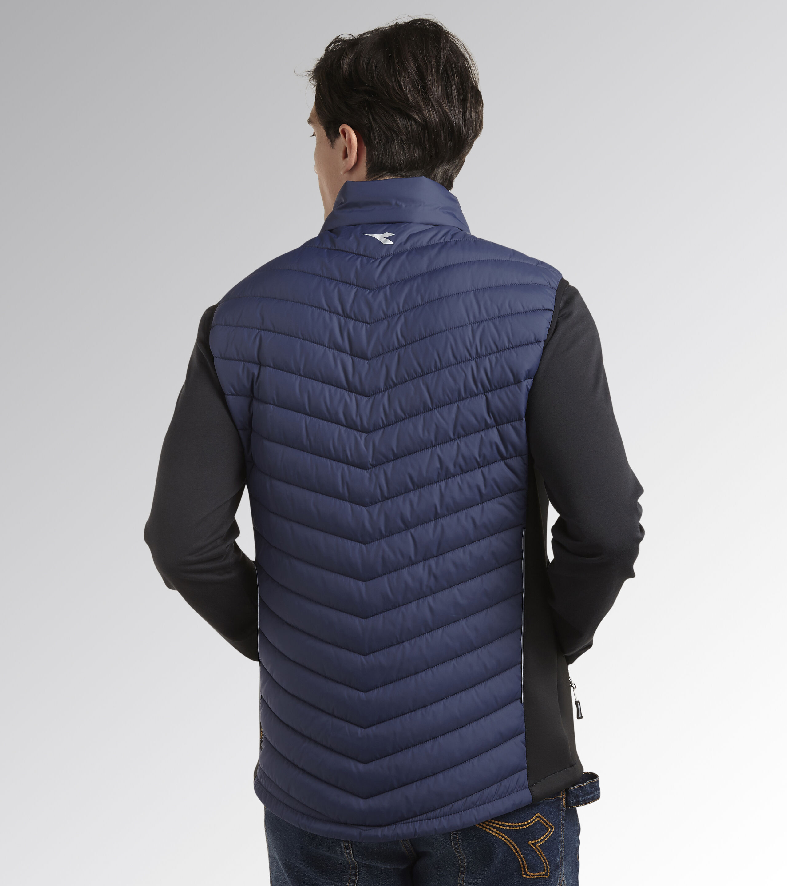 Wrangler vest with cheap hood