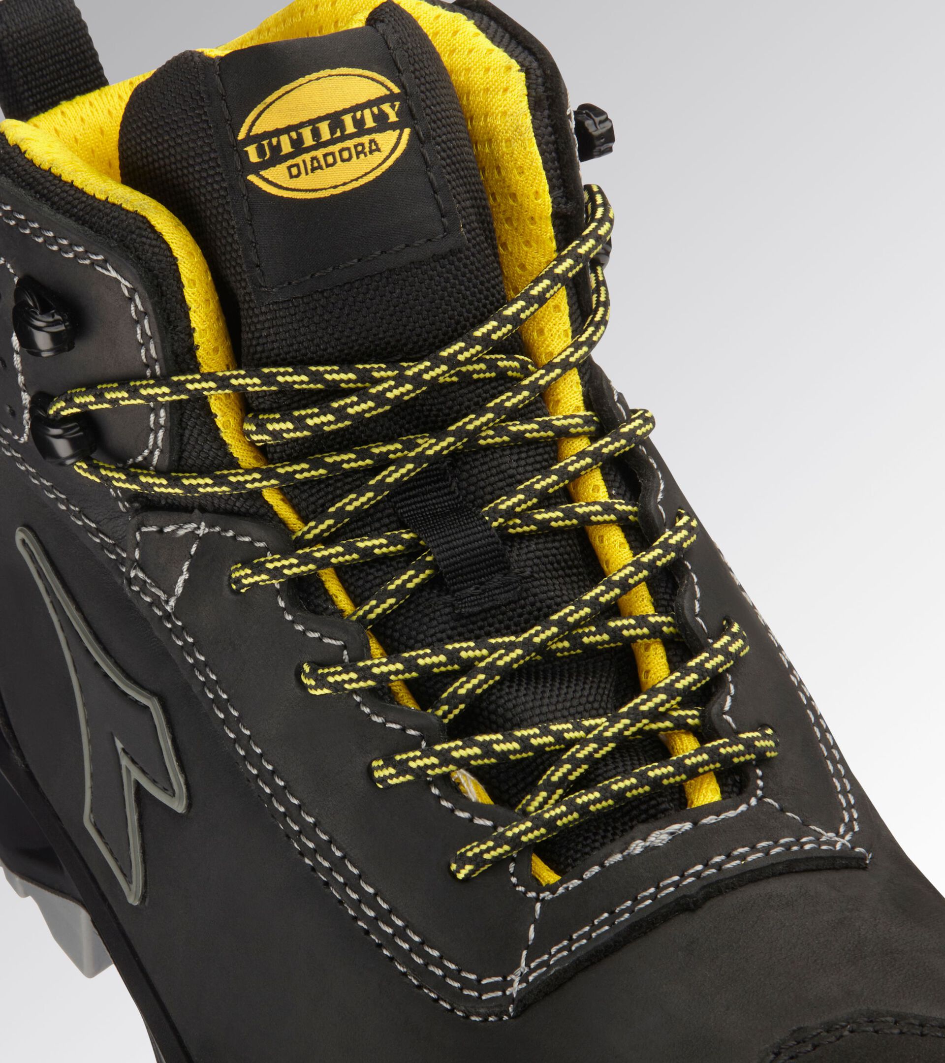 Scarpa antinfortunistica alta CLASSIC MID S3S FO SC LG SR NERO - Utility